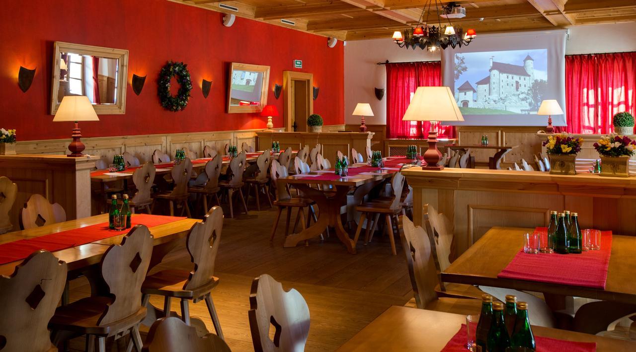 Hotel Zamek Bobolice Niegowa Buitenkant foto
